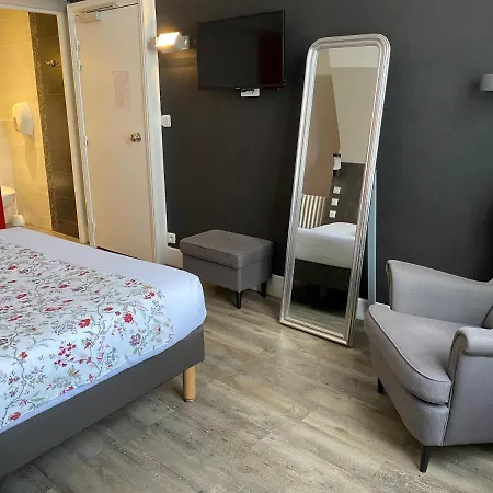 Готель Colbert 2*